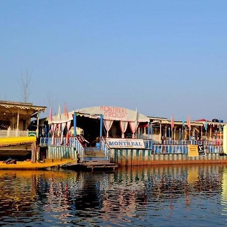 Montreal Group Of Houseboats Hotel Srīnagar Buitenkant foto