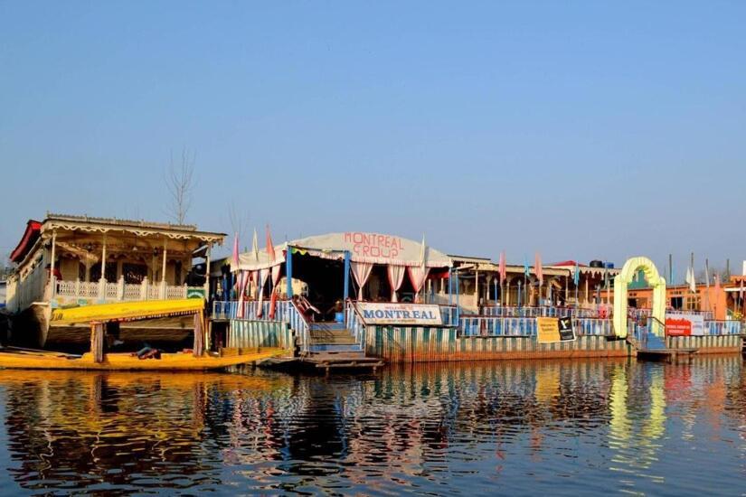 Montreal Group Of Houseboats Hotel Srīnagar Buitenkant foto